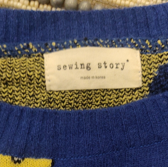 🥶Quirky retro sweater🤍 - Picture 5 of 6